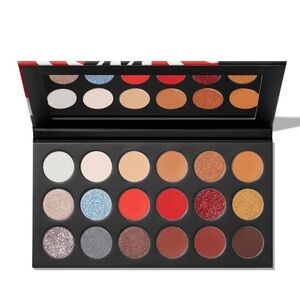 New Limited Edition Coca-Cola X Morphe Thirst 4 Life
Artistry Eyeshadow Palette